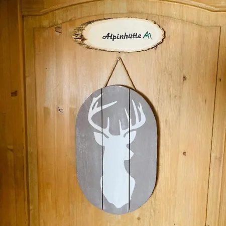 Almhuette Zwei Welten 住宿加早餐酒店 上韦拉赫