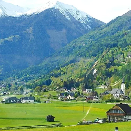 Almhuette Zwei Welten Bed & Breakfast Obervellach