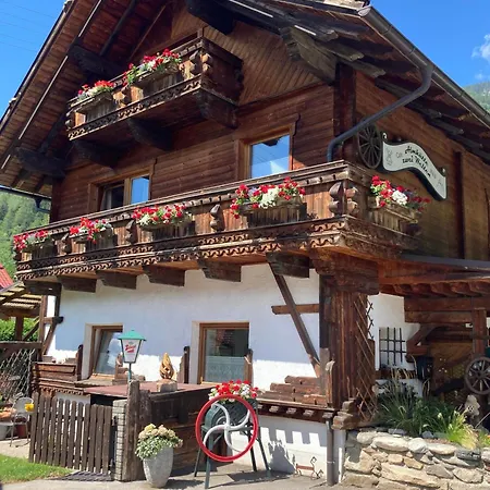 Almhuette Zwei Welten Bed & Breakfast