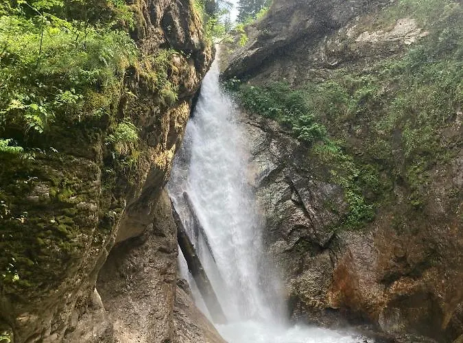 Almhuette Zwei Welten 3*